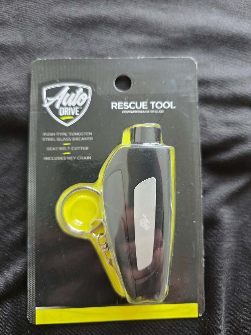 AutoDrive Emergency Rescue Tool – Window Glass Breaker & Seat Belt Cutter Keychain