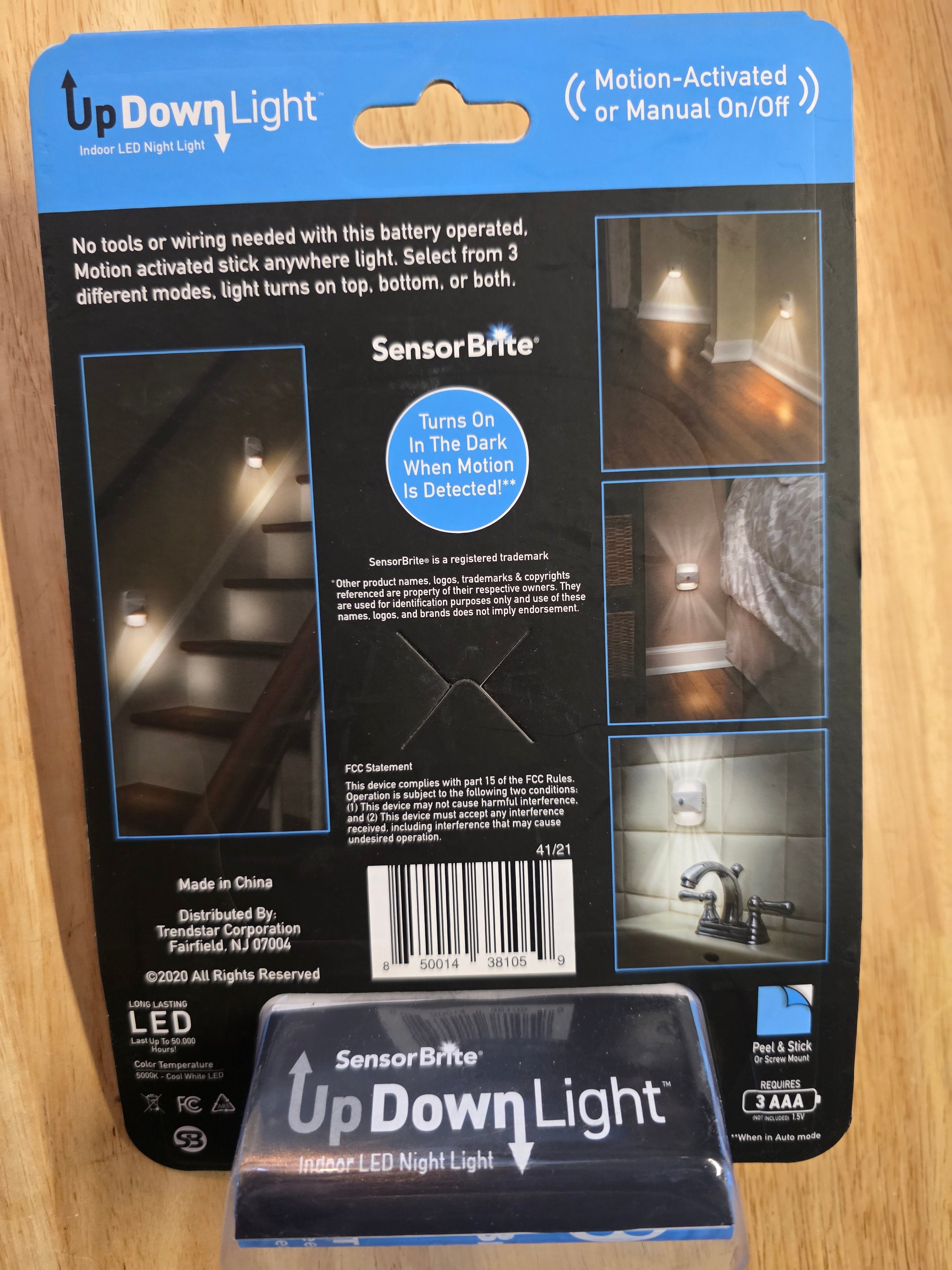 SensorBrite UpDownLight Wireless Motion-Activated Indoor LED Night Light